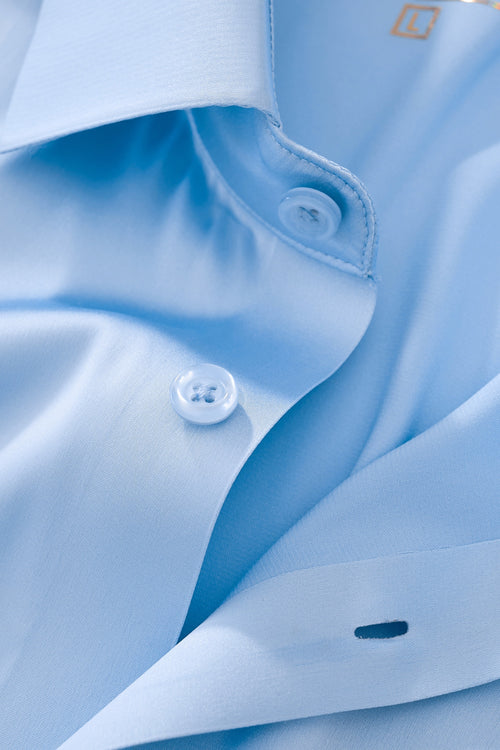 Camisa de manga larga sin costuras de satén Signature - Azul cielo – view 4
